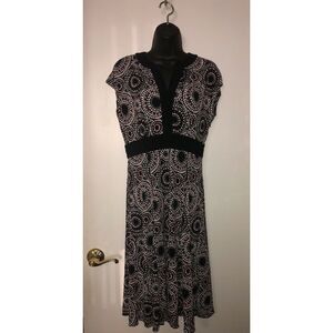 Tahari Arthur S. Levine Dress GEO Fit & Flare Sz 4